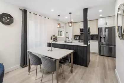 Breakfast Nook Photo of 7 848 W 16th Street, North Vancouver, BC