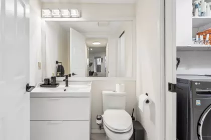 Guest Bathroom Photo of 7 848 W 16th Street, North Vancouver, BC
