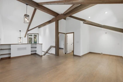 Entry Foyer Photo of 12682 Crescent Road, Surrey, BC