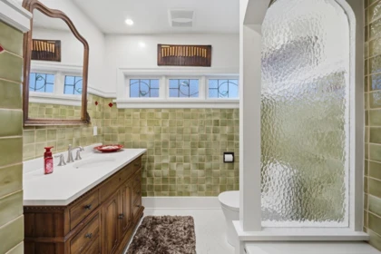 Guest Bathroom Photo of 12682 Crescent Road, Surrey, BC