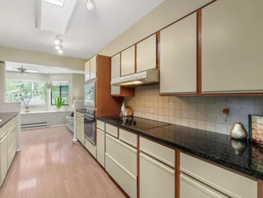 Kitchen Island Photo of 8355 Nelson Avenue, Burnaby, BC