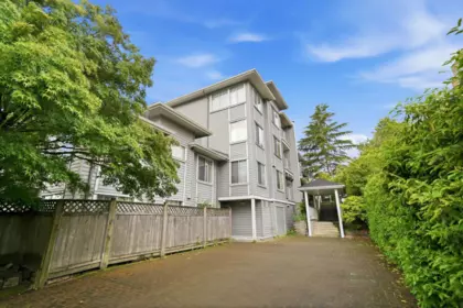 Front Yard Photo of 410 11671 Fraser Street, Maple Ridge, BC