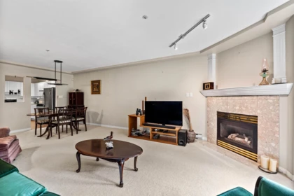 206 1283 Parkgate Avenue, North Vancouver, BC, North Vancouver — Apartment/Condo for sale