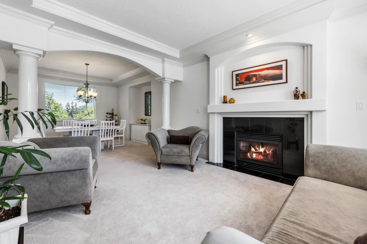 Dining Area Photo of 10615 238 Street, Maple Ridge, BC