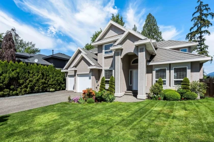 10615 238 Street, Maple Ridge, BC, Maple Ridge — Single Family Residence for sale