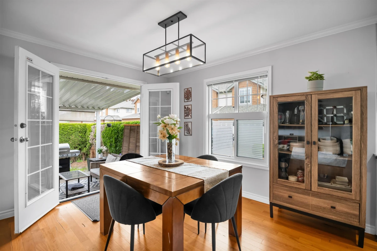 Dining Area Photo of 10 7475 Garnet Drive, Chilliwack, BC