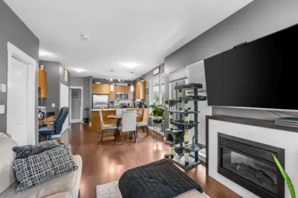 Breakfast Nook Photo of 306 2943 Nelson Place, Abbotsford, BC