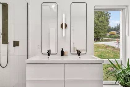 Laundry Room Photo of 3477 Spruce Road, Roberts Creek, BC