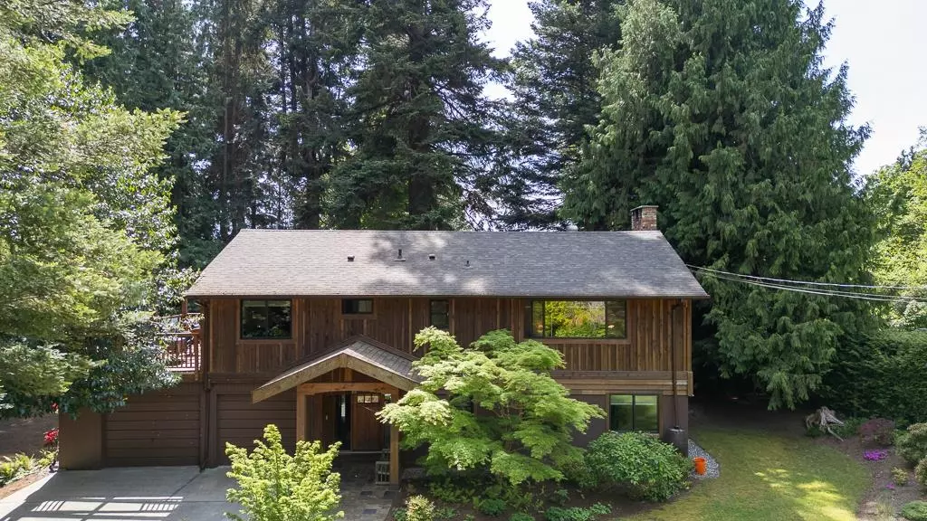 Exterior Rear Photo of 8115 Redrooffs Road, Halfmoon Bay, BC