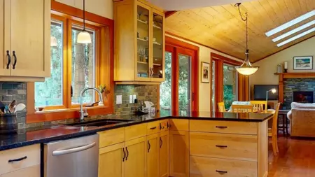 Loft / Bonus Room Photo of 8115 Redrooffs Road, Halfmoon Bay, BC