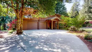 8115 Redrooffs Road, Halfmoon Bay, BC