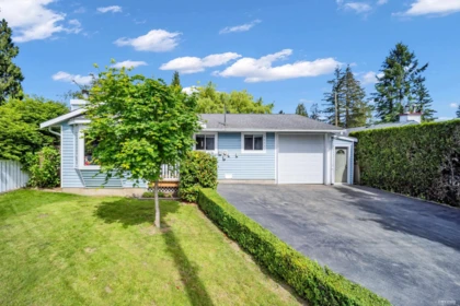 20377 Kent Street, Maple Ridge, BC, Maple Ridge — Single Family Residence for sale
