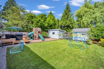 Staircase Photo of 20377 Kent Street, Maple Ridge, BC