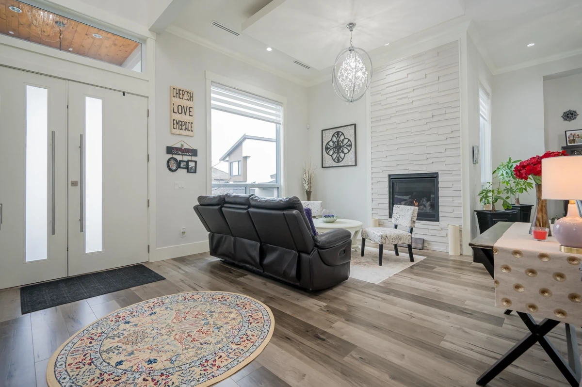 Living Room Photo of 7608 144a Street, Surrey, BC