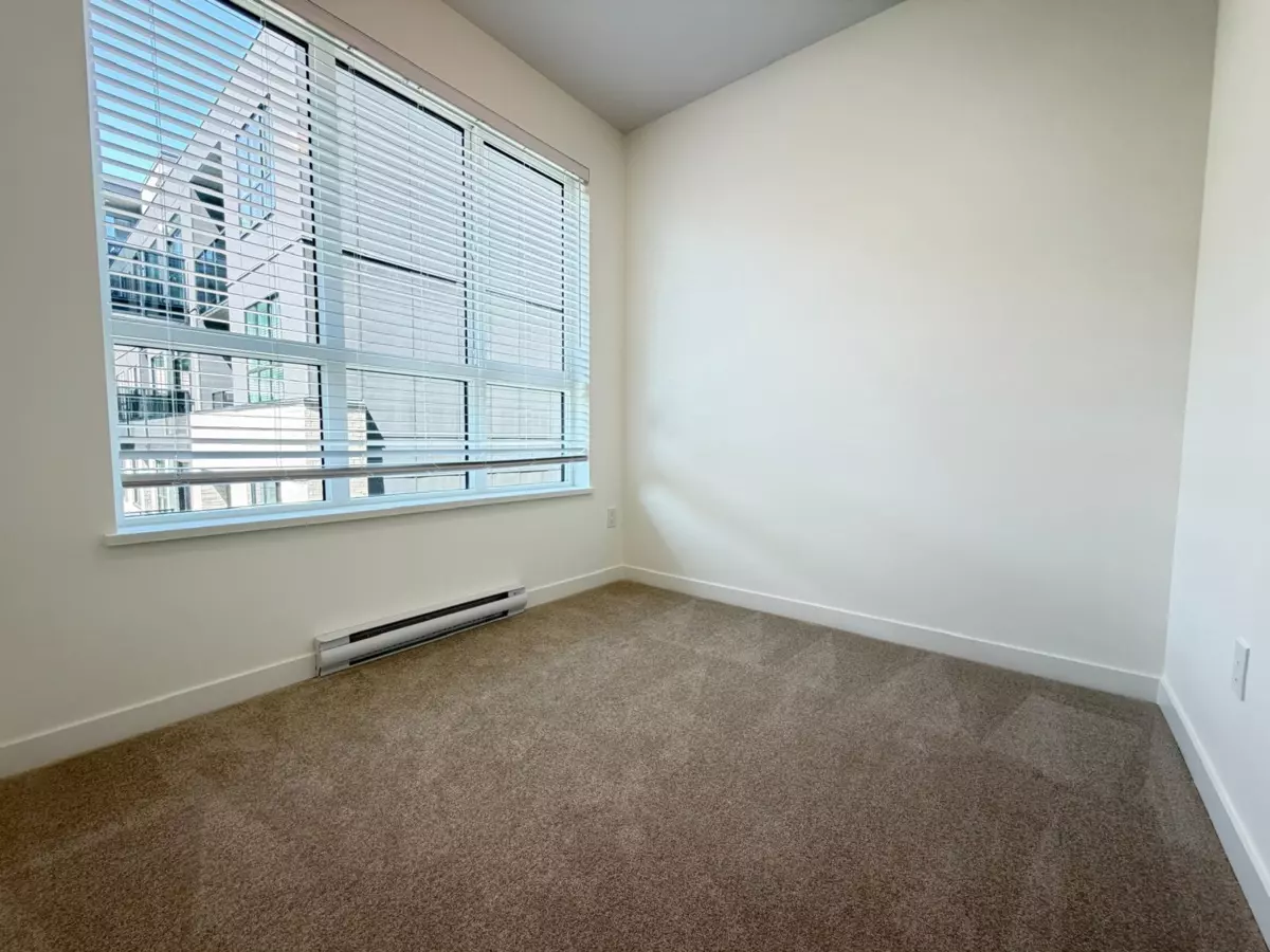 Living Room Photo of 304 15735 85 Avenue, Surrey, BC