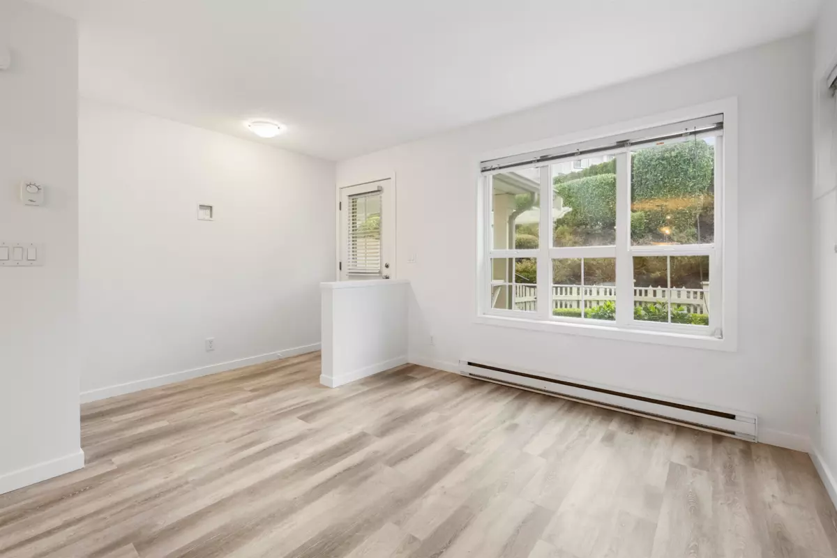 Family Room Photo of 80 4401 Blauson Boulevard, Abbotsford, BC