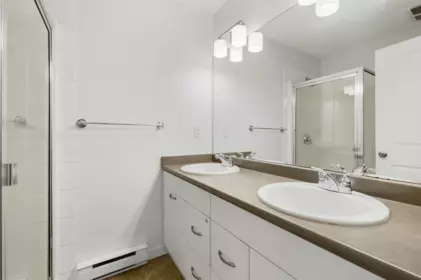 Guest Bathroom Photo of 80 4401 Blauson Boulevard, Abbotsford, BC