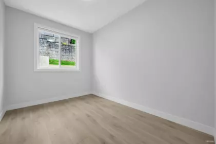 Powder Room Photo of 11342 River Road, Surrey, BC