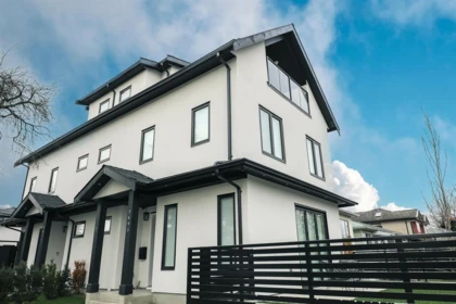 2 3695 E 26 Avenue, Vancouver, BC, Vancouver — Half Duplex for sale