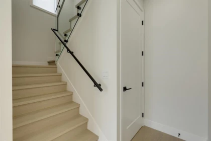 Guest Bathroom Photo of 2 3695 E 26 Avenue, Vancouver, BC