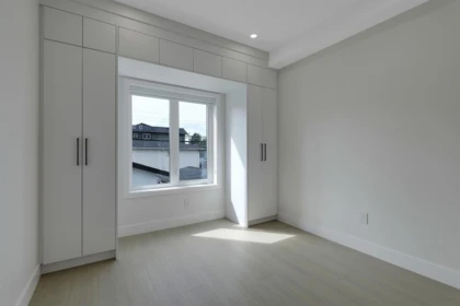 Hallway Photo of 2 3695 E 26 Avenue, Vancouver, BC