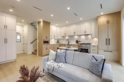 2 3695 E 26 Avenue, Vancouver, BC, Vancouver — Half Duplex for sale
