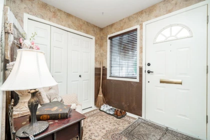 Hallway Photo of 5961 Cambridge Street, Chilliwack, BC