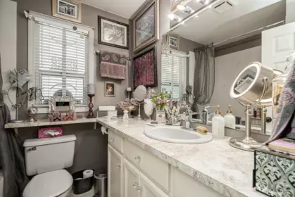 Powder Room Photo of 5961 Cambridge Street, Chilliwack, BC