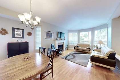 Kitchen Island Photo of 30 2688 150th Street, Surrey, BC