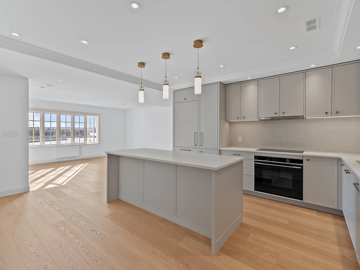 Dining Area Photo of 306 1311 Beach Avenue, Vancouver, BC