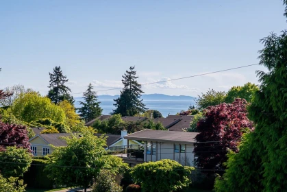 Aerial View of 15911 Cliff Avenue, White Rock, BC