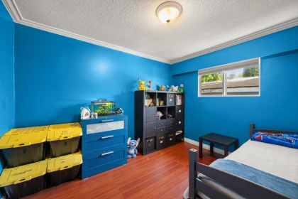 Guest Bathroom Photo of 24898 122 Avenue, Maple Ridge, BC