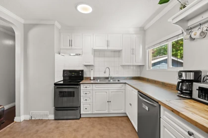 Primary Bedroom Photo of 24898 122 Avenue, Maple Ridge, BC