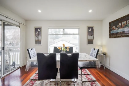 Powder Room Photo of 11698 206a Street, Maple Ridge, BC