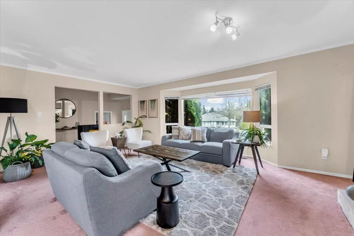 Living Room Photo of 5737 190 Street, Surrey, BC