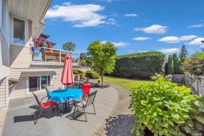 Garden / Landscaping Photo of 2322 Lawson Avenue, West Vancouver, BC