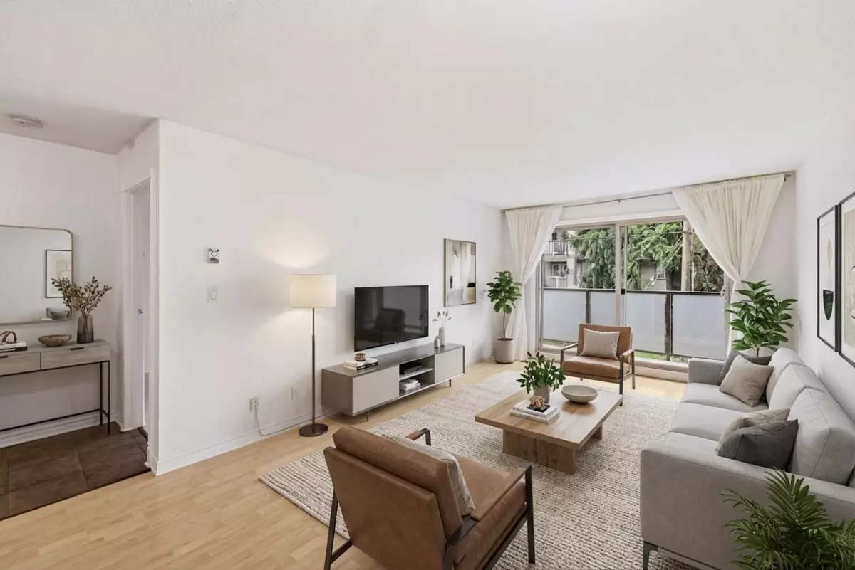 Living Room Photo of 304 1864 Frances Street, Vancouver, BC