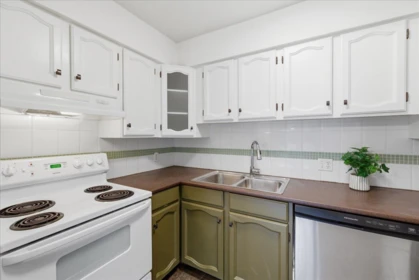 Breakfast Nook Photo of 304 1864 Frances Street, Vancouver, BC