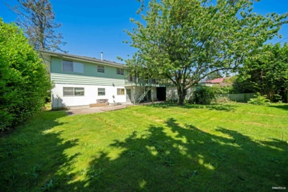 Laundry Room Photo of 8140 Spires Road, Richmond, BC