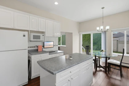 Kitchen Island Photo of 6630 123 Street, Surrey, BC