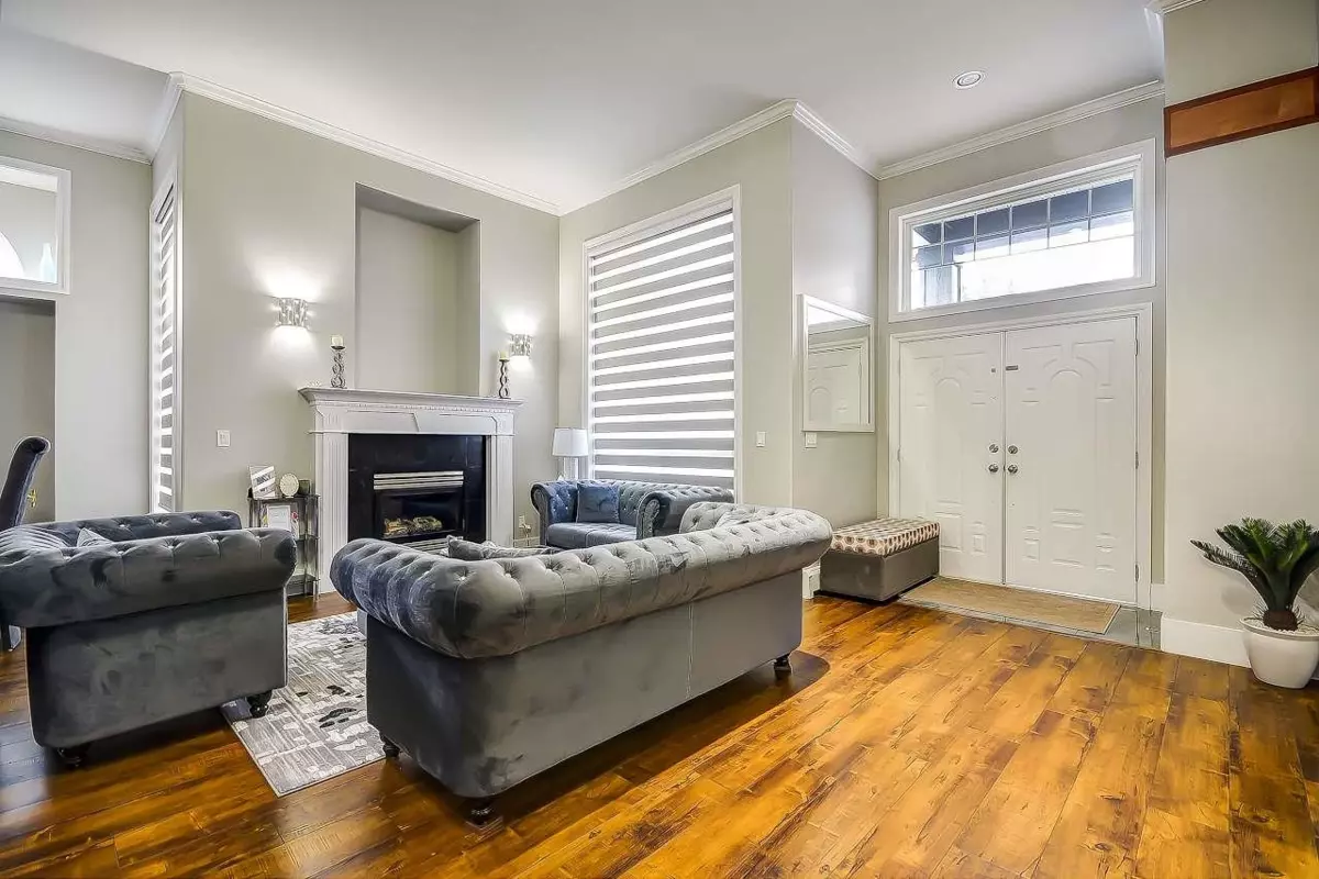 Family Room Photo of 14496 67b Avenue, Surrey, BC