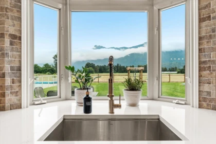 Breakfast Nook Photo of 9808 Chapman Road, Rosedale, BC