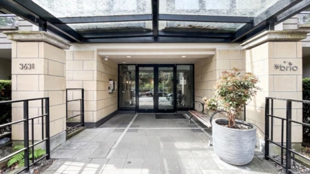 Entry Foyer Photo of 305 3638 Vanness Avenue, Vancouver, BC