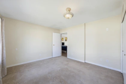 Garden / Landscaping Photo of 209 13725 72a Avenue, Surrey, BC