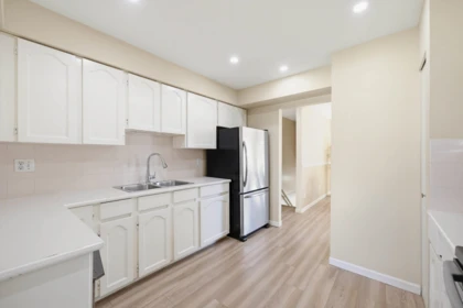 Laundry Room Photo of 209 13725 72a Avenue, Surrey, BC