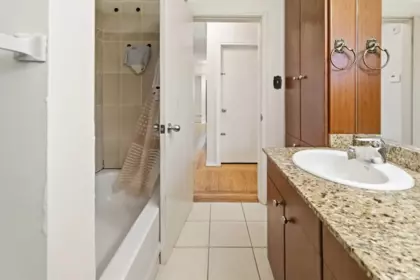 Guest Bathroom Photo of 4890 Southlawn Drive, Burnaby, BC