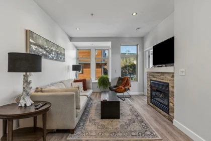 207 116 W 23rd Street, North Vancouver, BC, North Vancouver — Apartment/Condo for sale