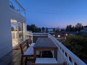 Breakfast Nook Photo of 202 2440 Haywood Avenue, West Vancouver, BC