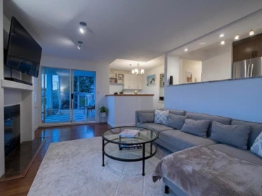 Kitchen Photo of 202 2440 Haywood Avenue, West Vancouver, BC