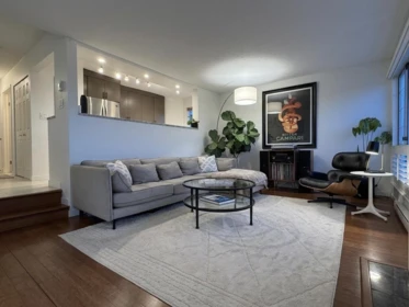 202 2440 Haywood Avenue, West Vancouver, BC, West Vancouver — Apartment/Condo for sale